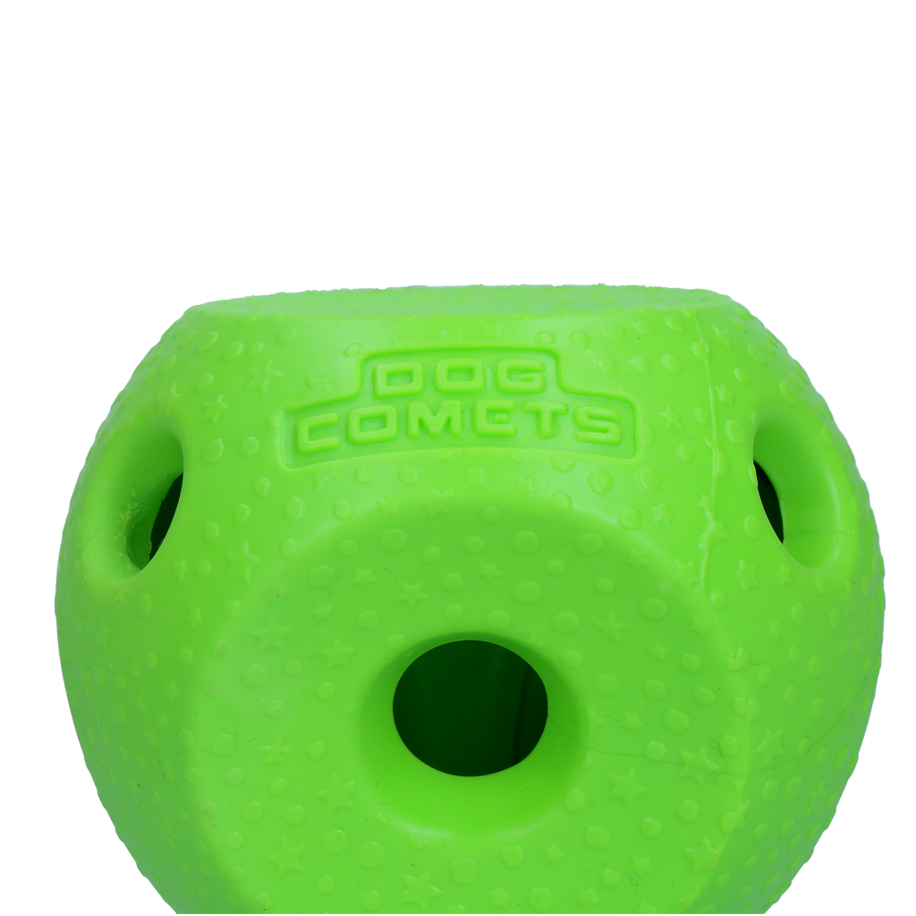 Dog Comets Treat Lock Ball detail 2