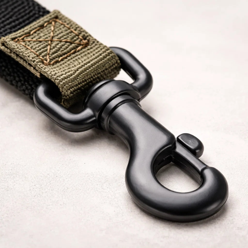 spotted-pro-perfect-leash-120cm-metal-clip-detail.jpg